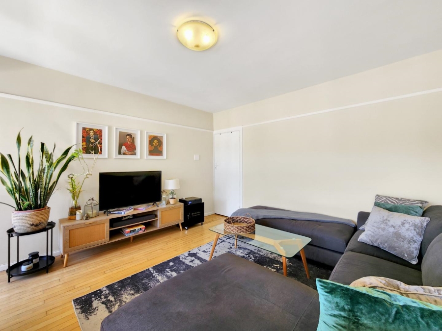 2 Bedroom Property for Sale in Green Point Western Cape